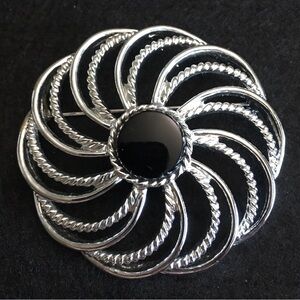 NOS Awesome 1966 MYSTIC SWIRL Coventry Silvertone Spiral Openwork Blk Brooch Pin